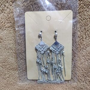 💕 5 For $25💕Elegant Silver Dangle Earrings